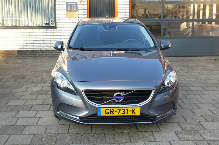 Volvo V40 T 2 base